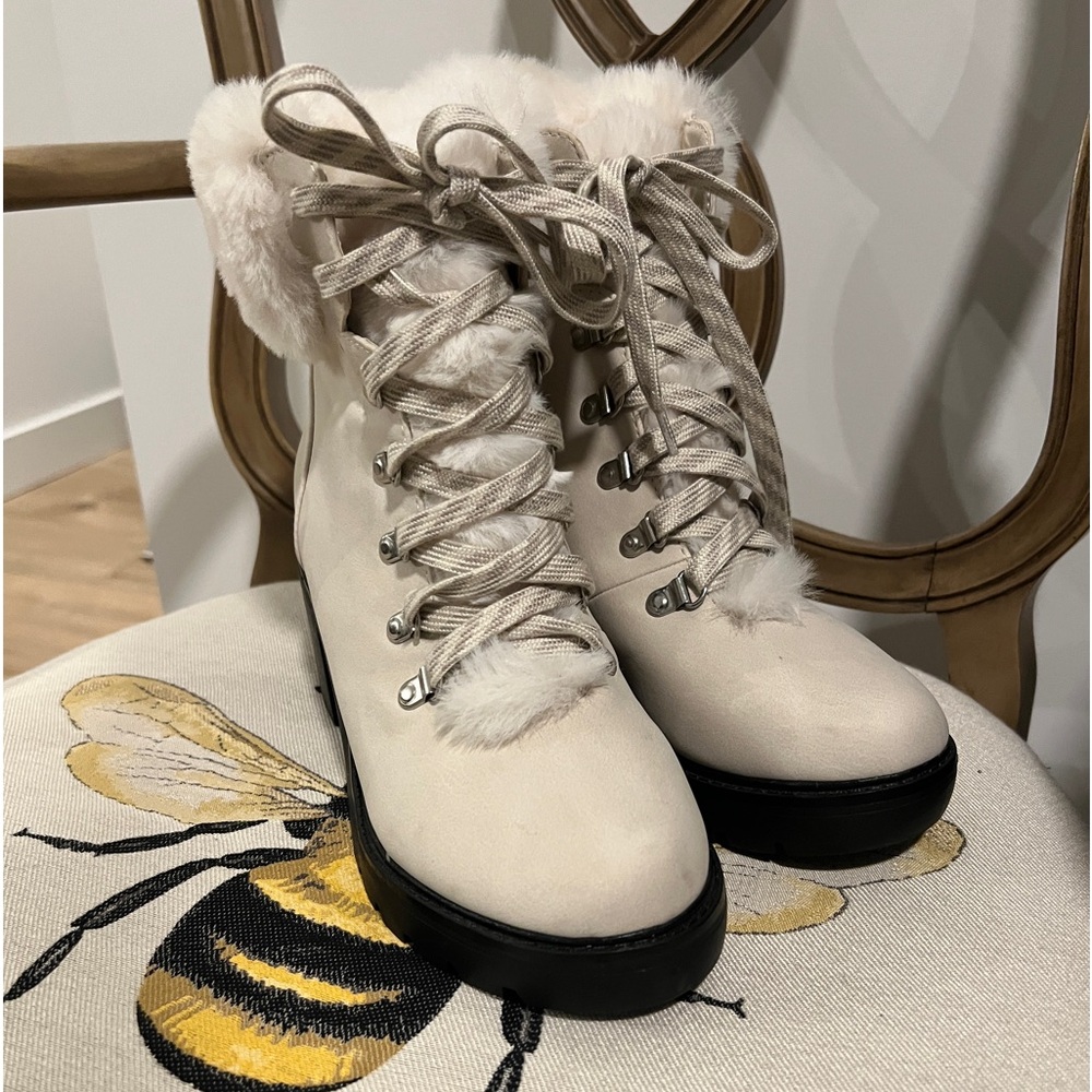 Esprit Ember Boots